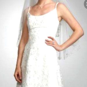 🎀🎀David Bridal wedding dress 🎀🎀